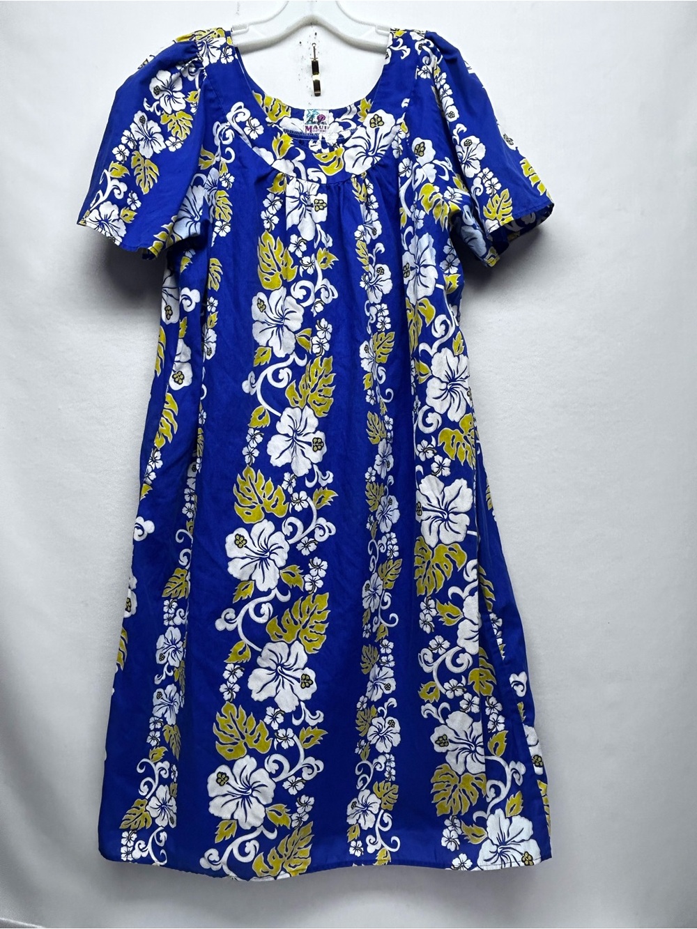 Ladies Blue Floral Hawaiian-Style Dress